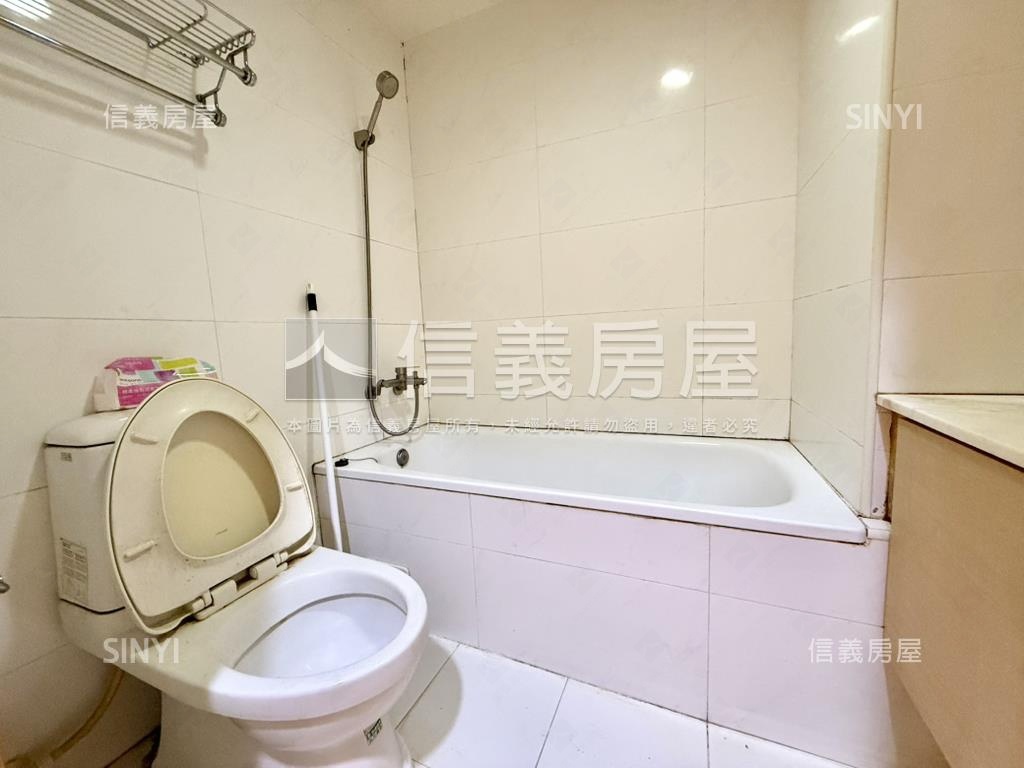 民生圓環管理美套房房屋室內格局與周邊環境