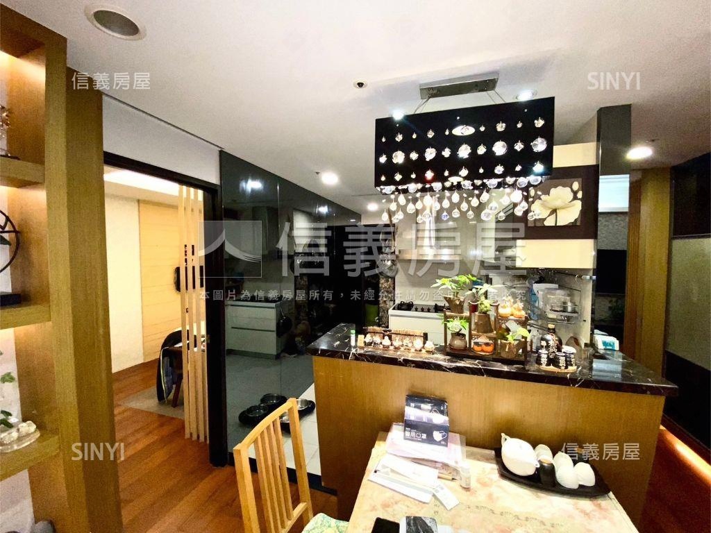 美河市高樓邊間雙景豪邸房屋室內格局與周邊環境