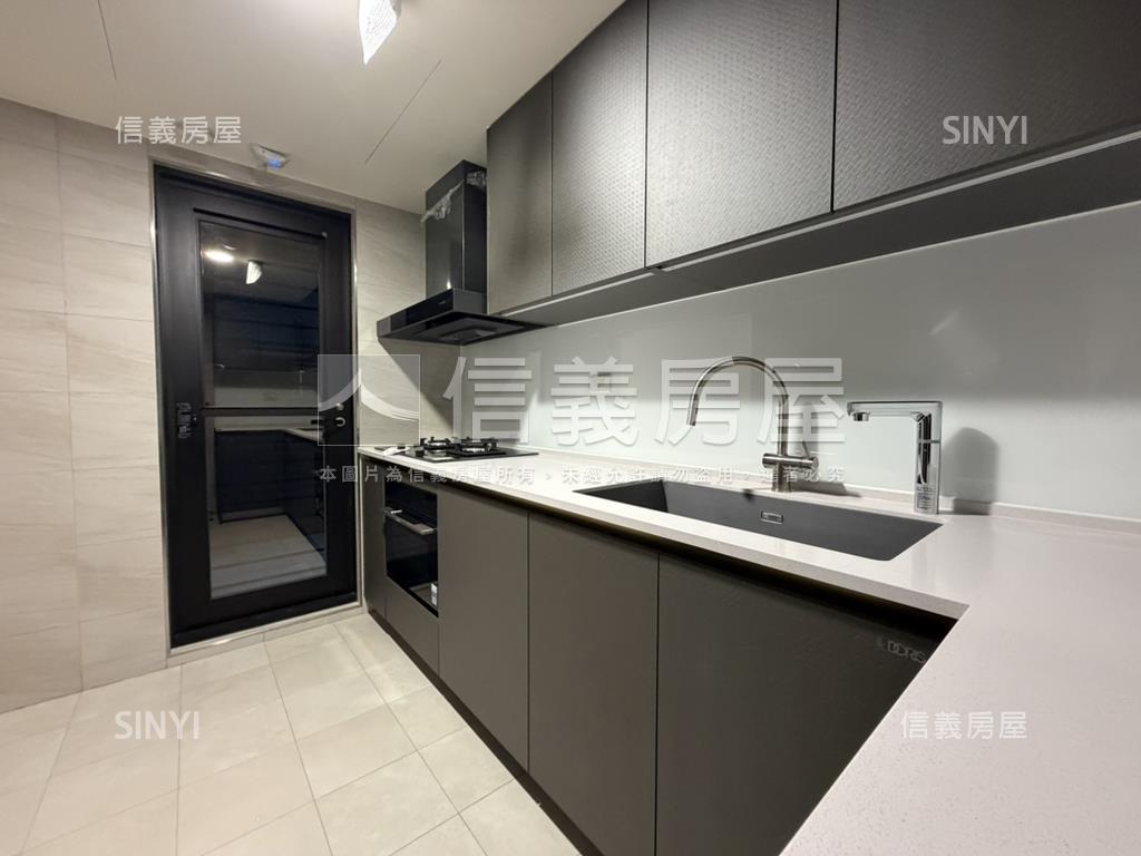 中正附小稀有豪邸房屋室內格局與周邊環境