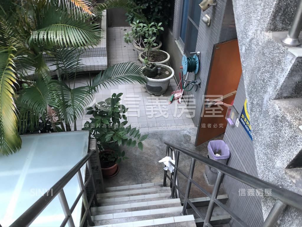 內科稀有獨棟辦公房屋室內格局與周邊環境