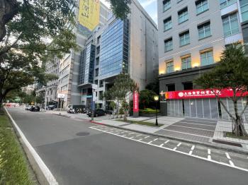 內科稀有獨棟辦公