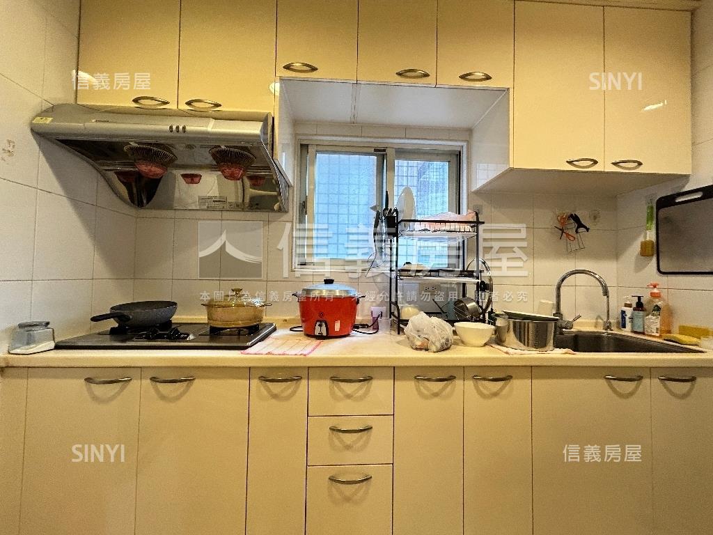 信義雅緻典雅三房一品苑房屋室內格局與周邊環境