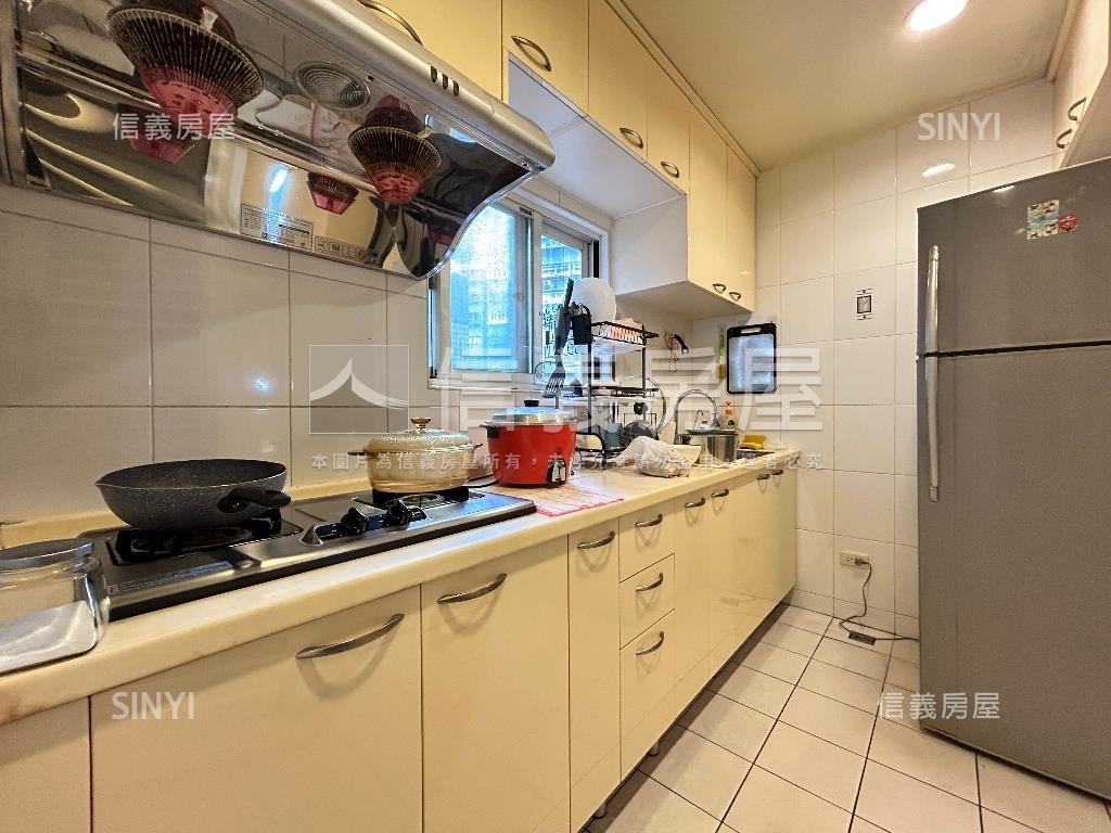 信義雅緻典雅三房一品苑房屋室內格局與周邊環境