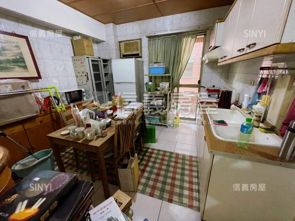 成大學子三房平車房屋室內格局與周邊環境