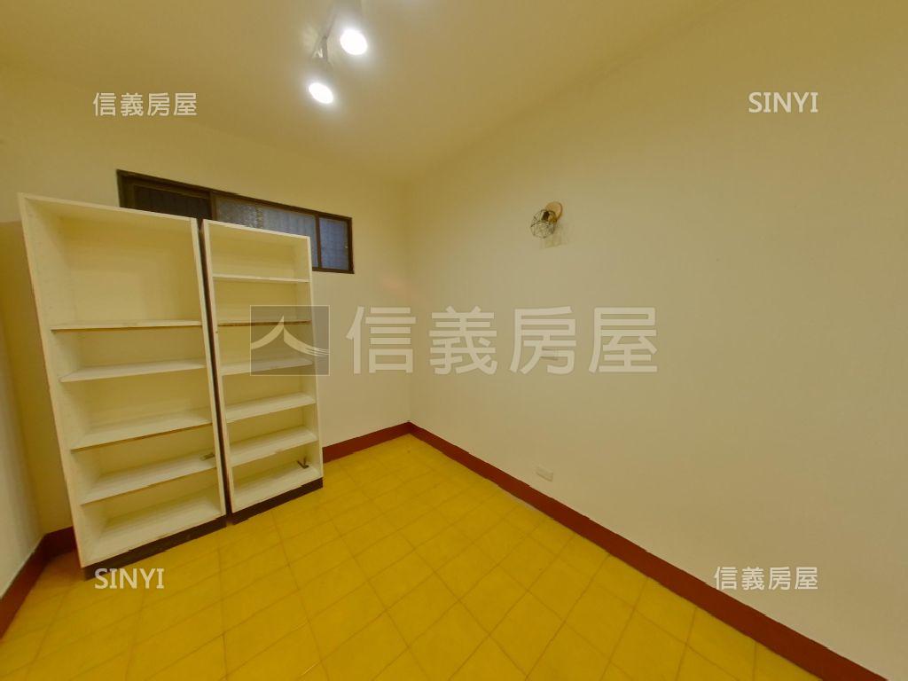 中華美寓二樓房屋室內格局與周邊環境