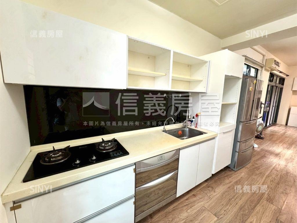 執綠而居三房平面車位房屋室內格局與周邊環境