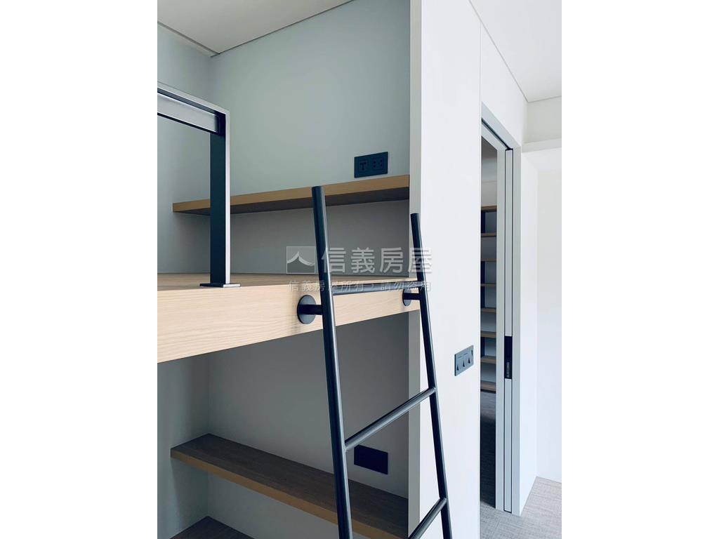 浪漫幸福家庭裝潢美屋房屋室內格局與周邊環境