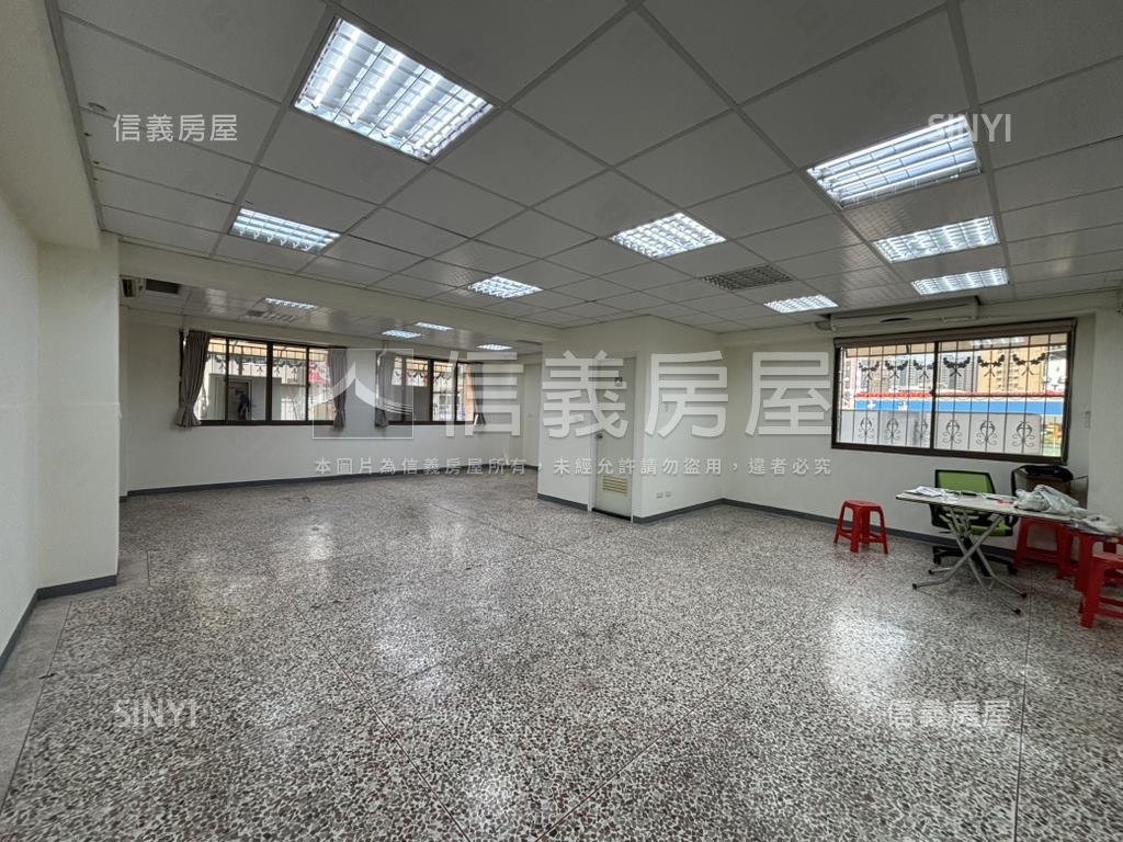 五權路電梯店套房屋室內格局與周邊環境