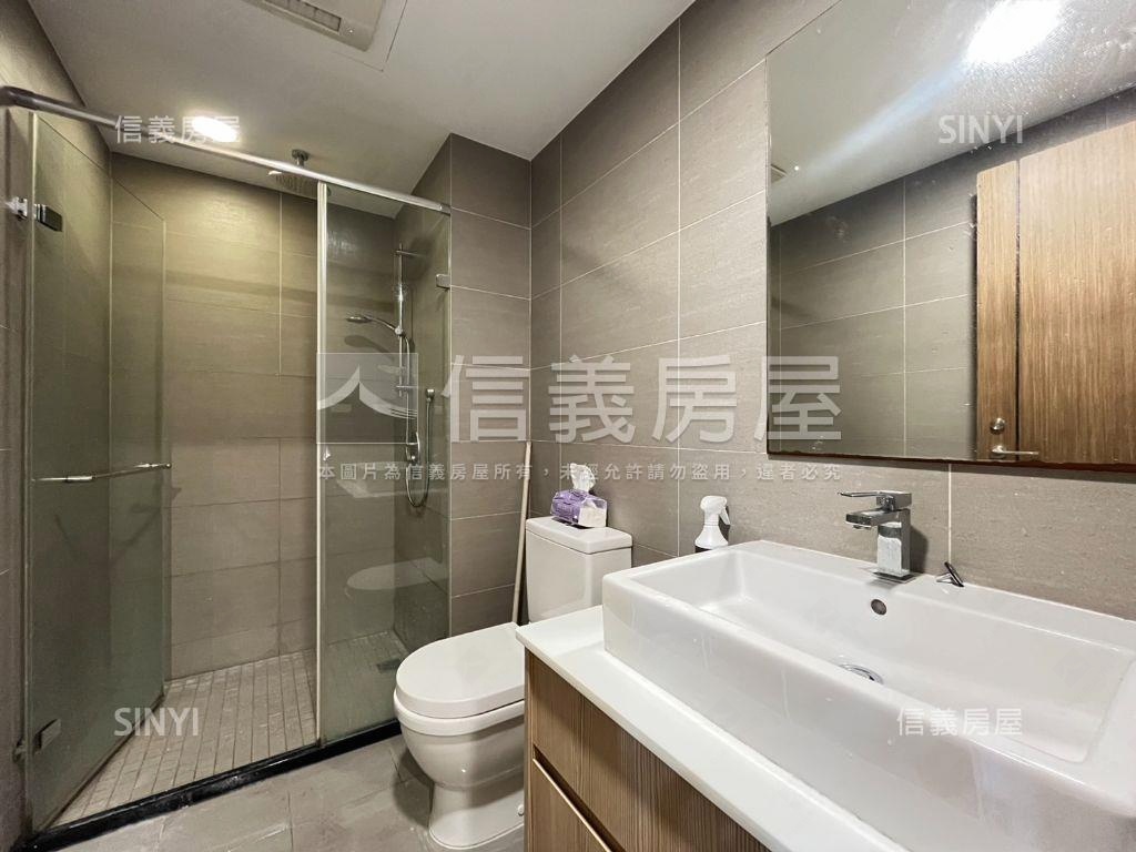 半島珠寶盒２房房屋室內格局與周邊環境