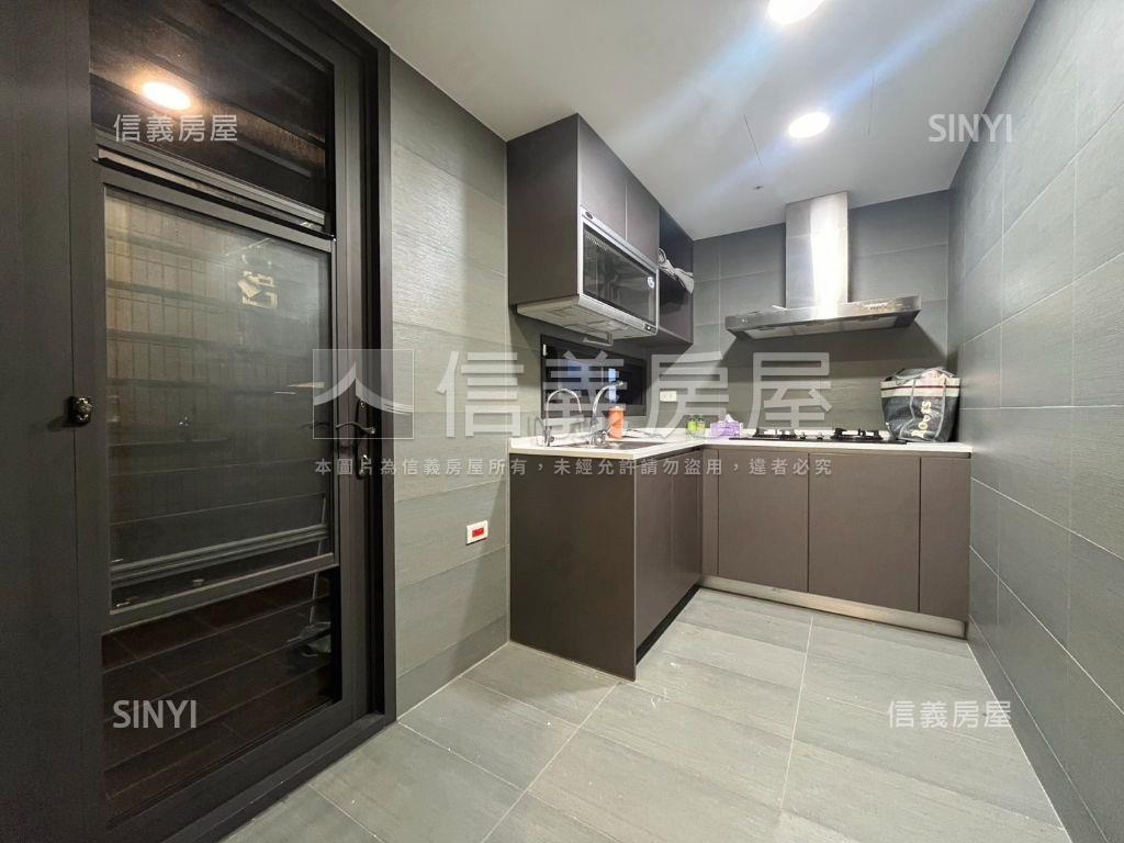 半島珠寶盒２房房屋室內格局與周邊環境