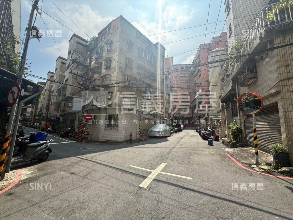 天祥邊間三面採光二樓美寓房屋室內格局與周邊環境