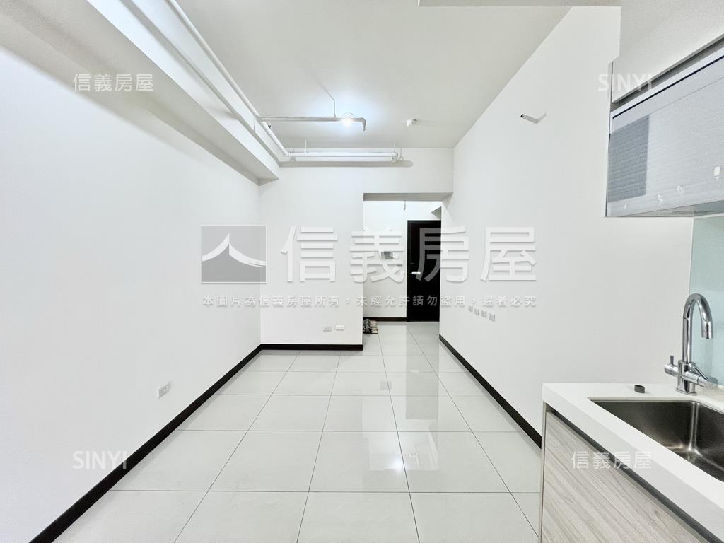 天空之邑絕美景觀三房房屋室內格局與周邊環境