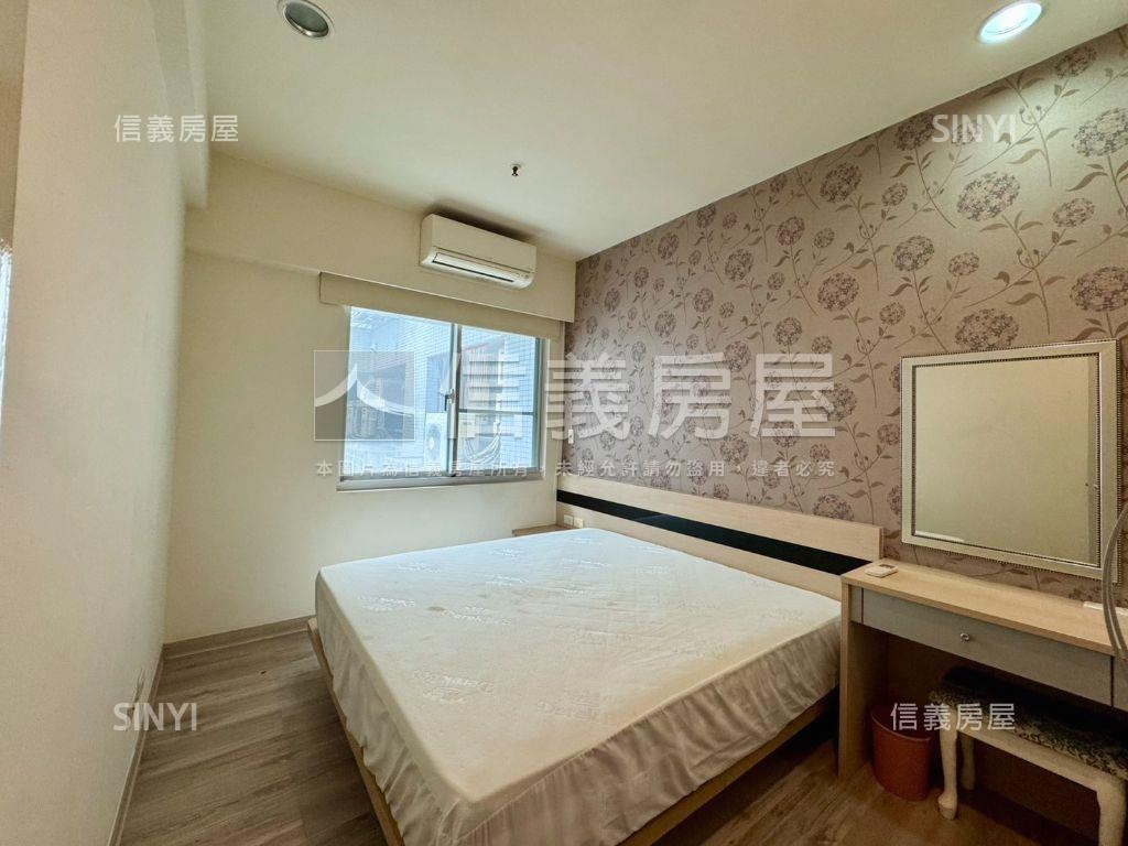 世紀之門｜次頂２房平移車房屋室內格局與周邊環境