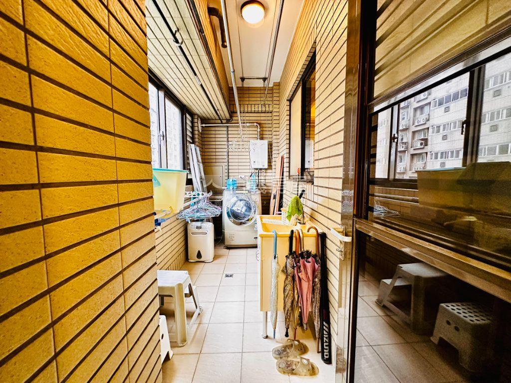 施華洛奇❋現代四房雙車位房屋室內格局與周邊環境