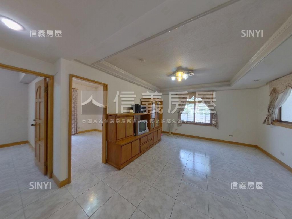 新北投獨立車庫型別墅房屋室內格局與周邊環境