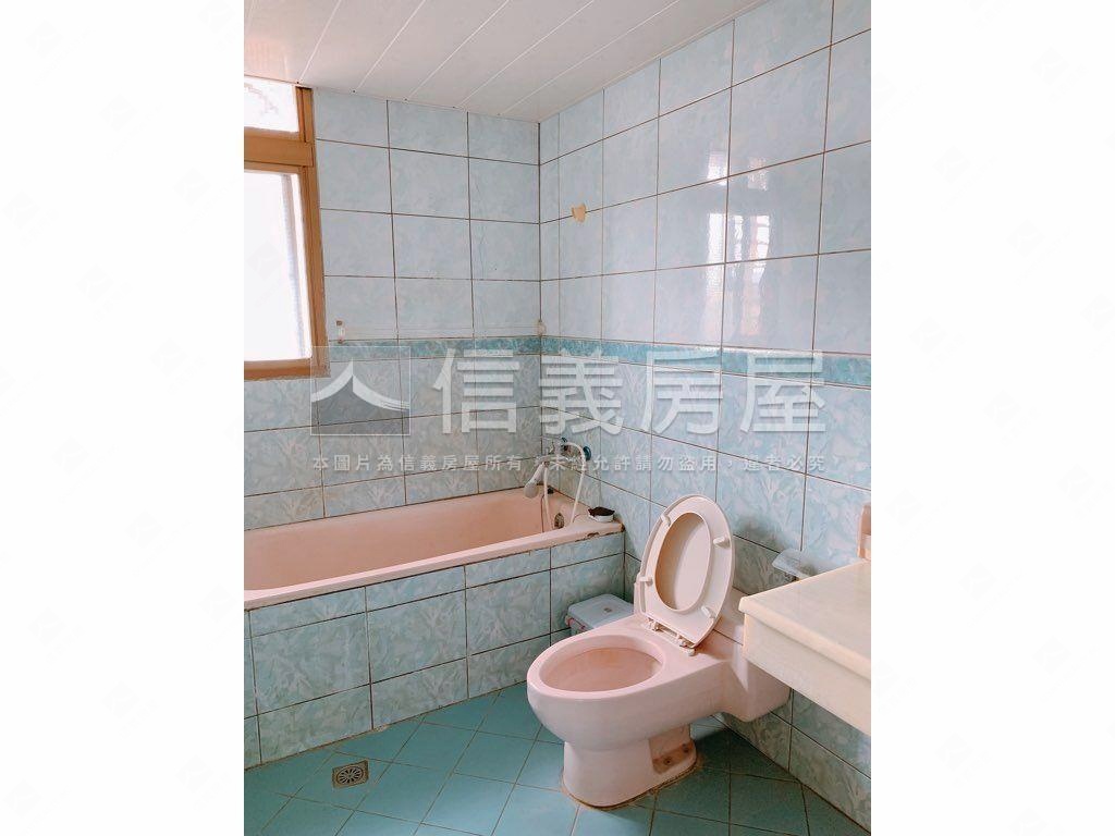 新北投獨立車庫型別墅房屋室內格局與周邊環境