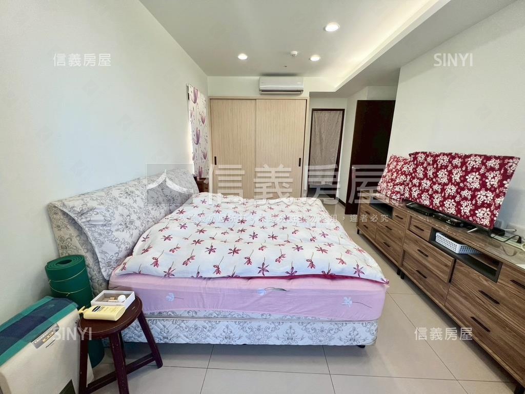 稀有純住宅皇翔大三房車位房屋室內格局與周邊環境