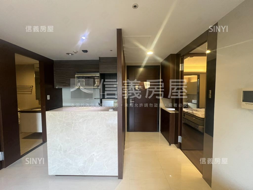 巴黎第六區捷運兩房兩衛房屋室內格局與周邊環境