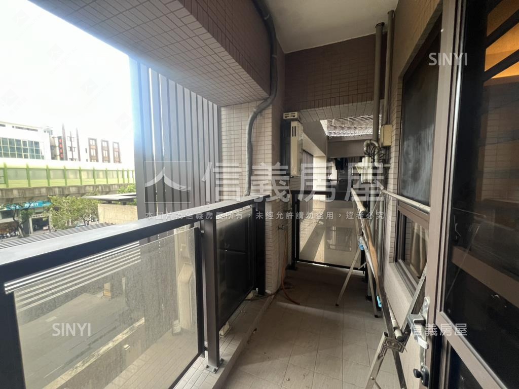 巴黎第六區捷運兩房兩衛房屋室內格局與周邊環境