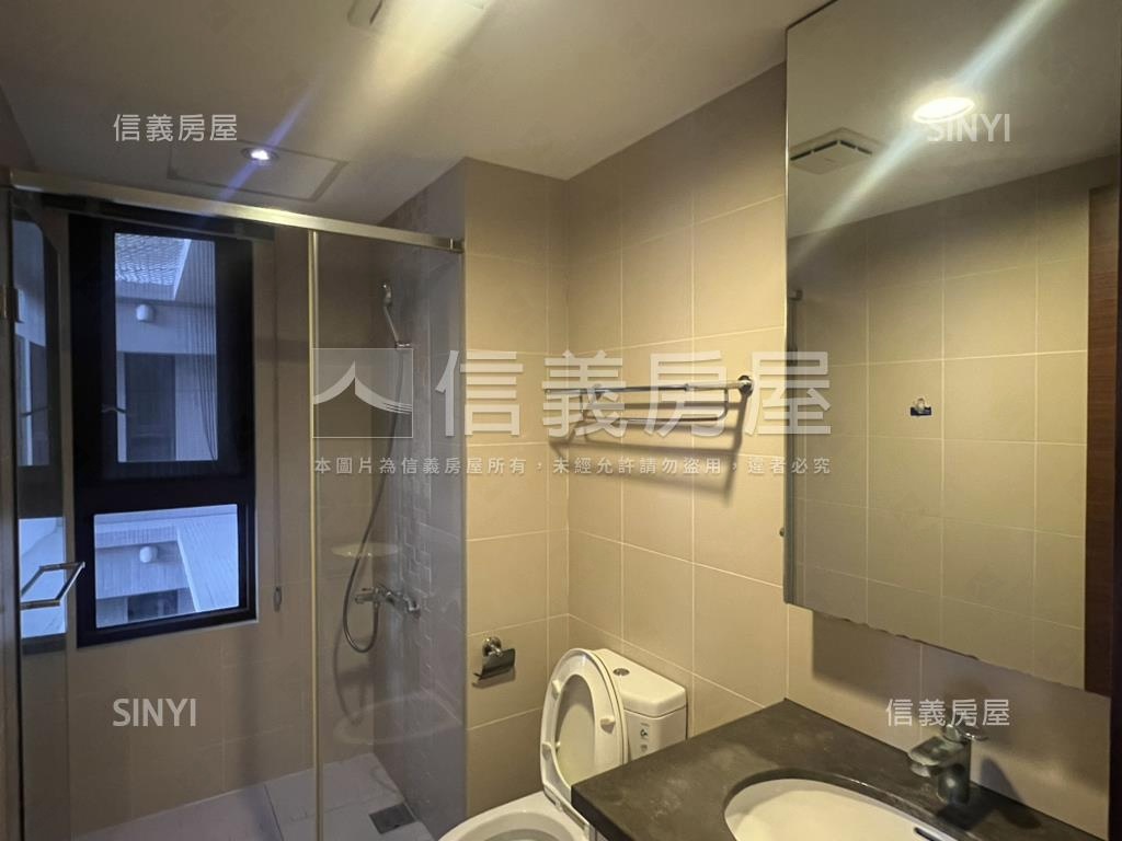 巴黎第六區捷運兩房兩衛房屋室內格局與周邊環境