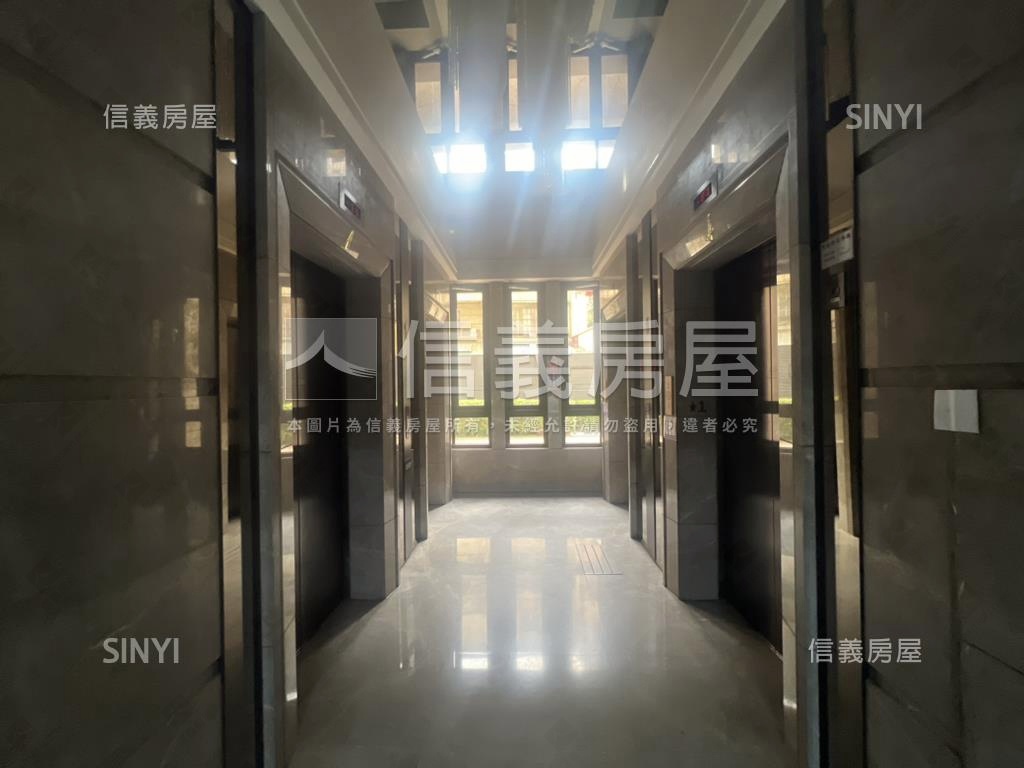 巴黎第六區捷運兩房兩衛房屋室內格局與周邊環境