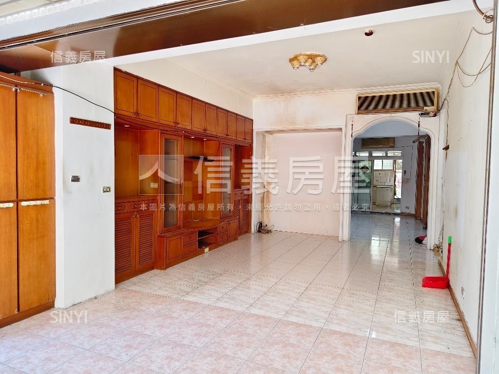 伯爵夫人大庭院房屋室內格局與周邊環境
