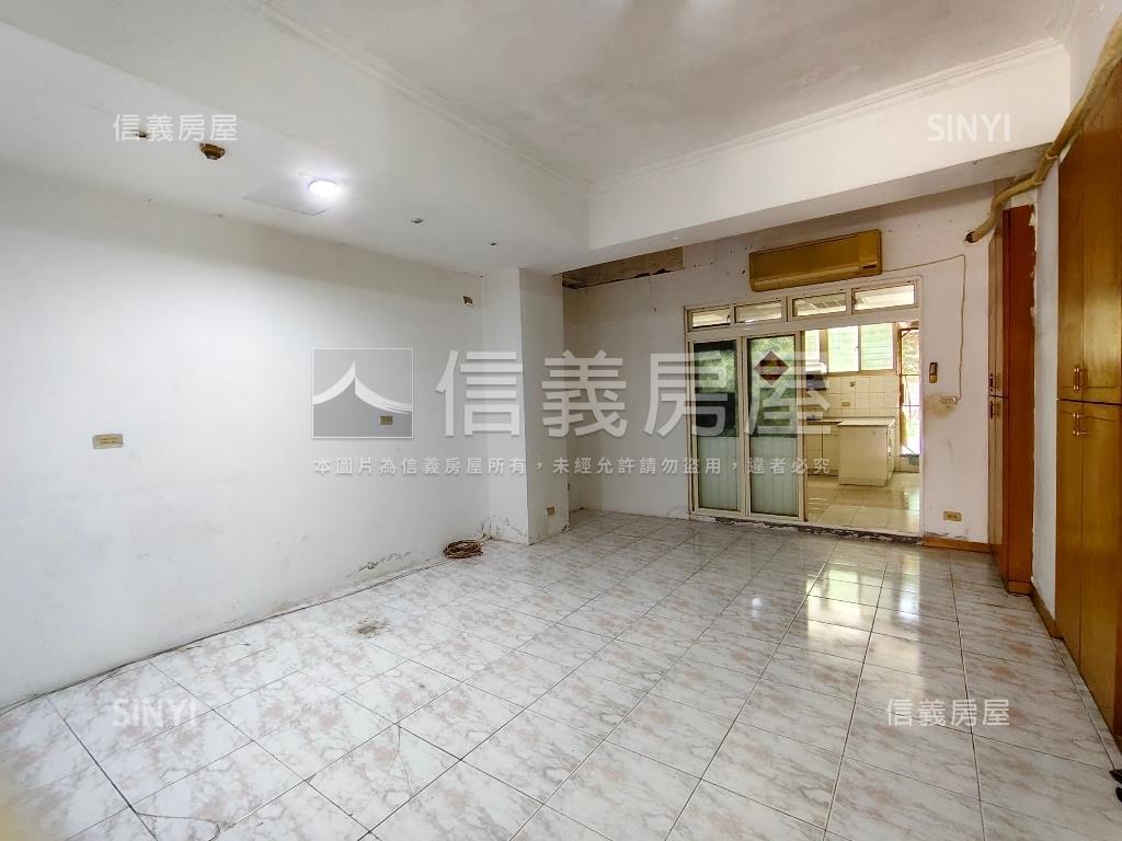 伯爵夫人大庭院房屋室內格局與周邊環境