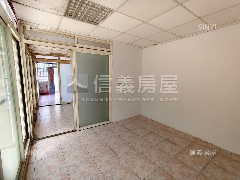 伯爵夫人大庭院房屋室內格局與周邊環境