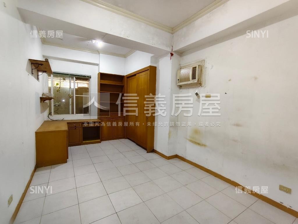 伯爵夫人大庭院房屋室內格局與周邊環境