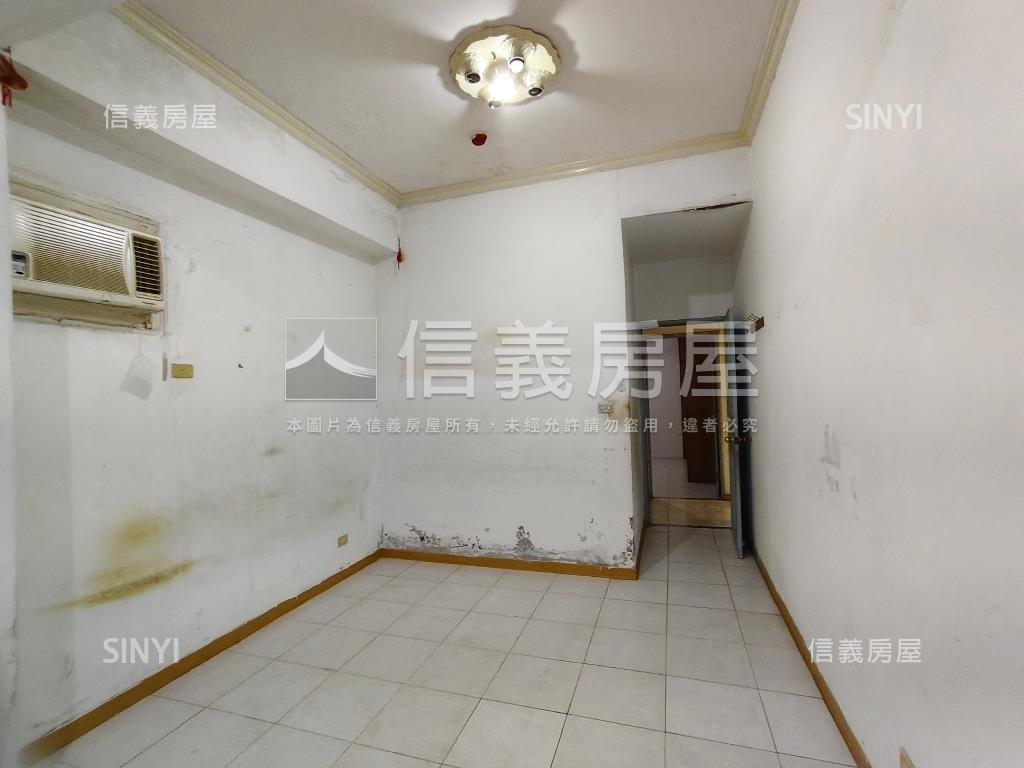 伯爵夫人大庭院房屋室內格局與周邊環境