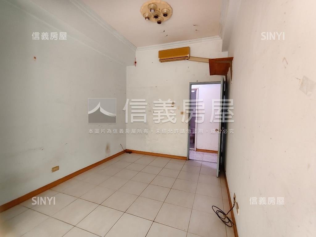 伯爵夫人大庭院房屋室內格局與周邊環境