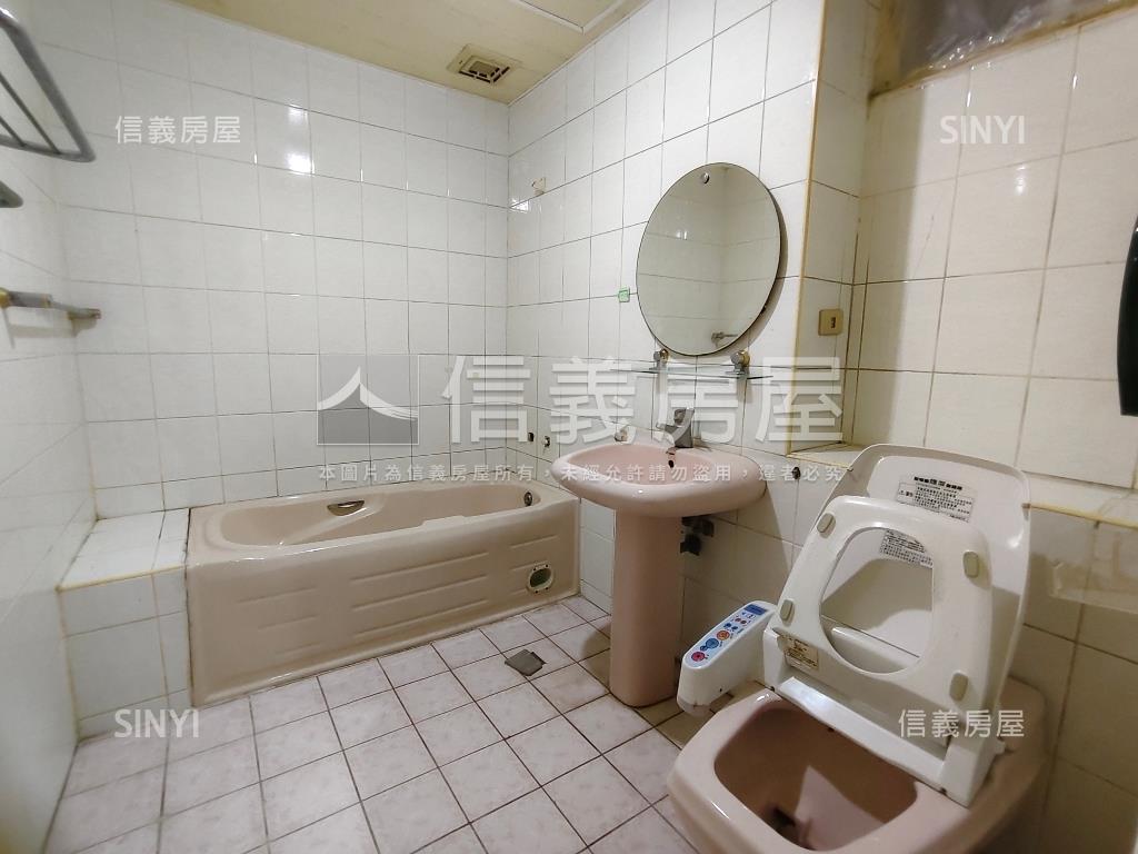 伯爵夫人大庭院房屋室內格局與周邊環境