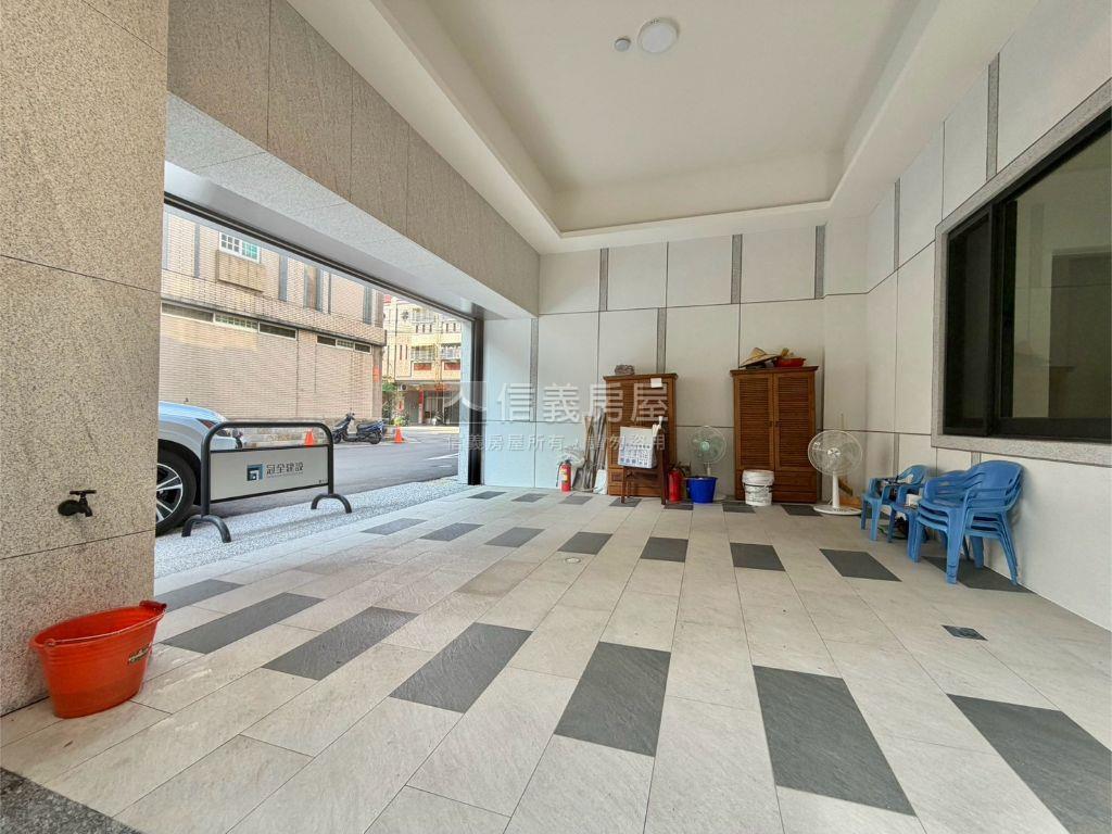長億臨路五米面寬電梯墅房屋室內格局與周邊環境