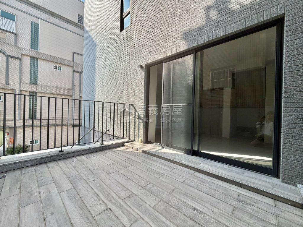 長億臨路五米面寬電梯墅房屋室內格局與周邊環境