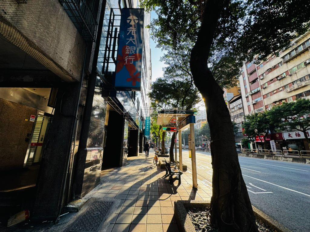 信義森活基隆路辦公室首選房屋室內格局與周邊環境