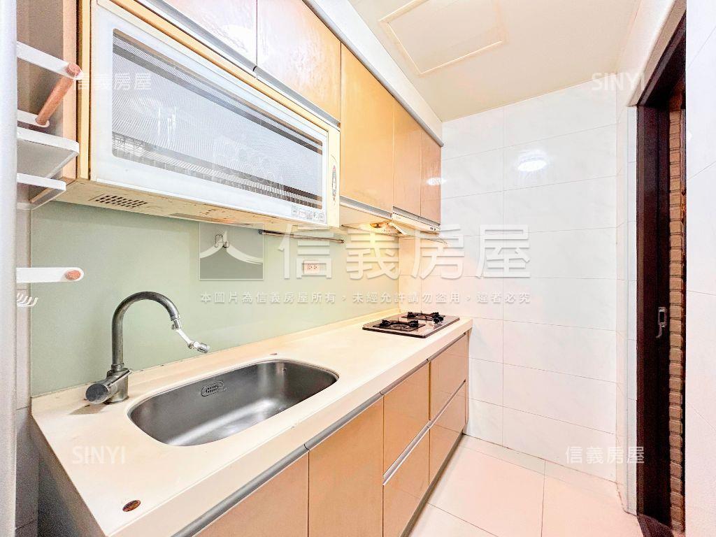 新接！低總價後站兩房車位房屋室內格局與周邊環境
