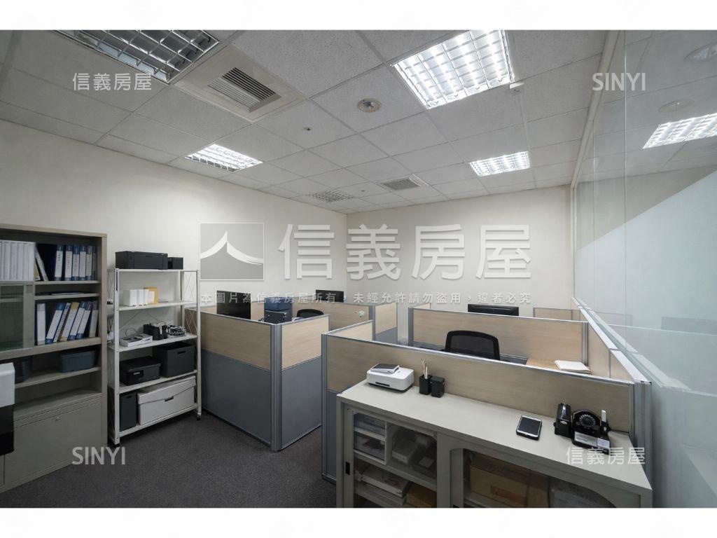 七期｜市政廣場商辦｜誠售房屋室內格局與周邊環境