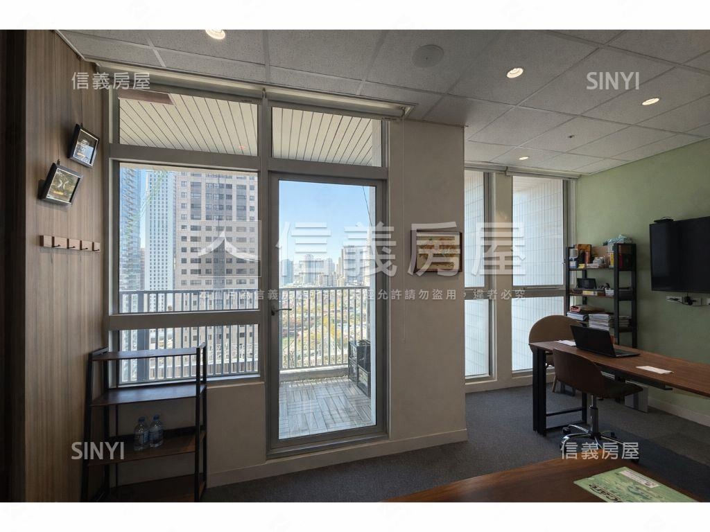 七期｜市政廣場商辦｜誠售房屋室內格局與周邊環境