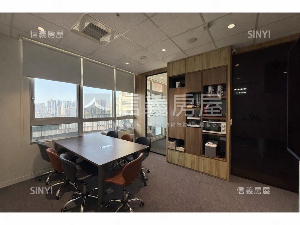 七期｜市政廣場商辦｜誠售房屋室內格局與周邊環境