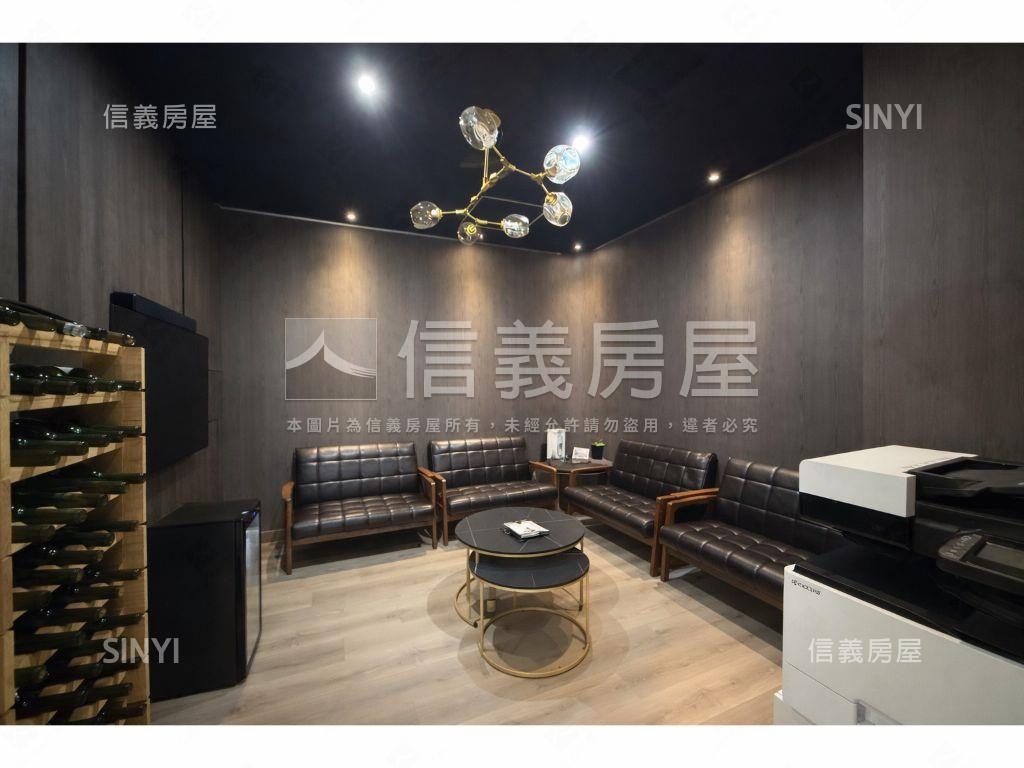 七期｜市政廣場商辦｜誠售房屋室內格局與周邊環境