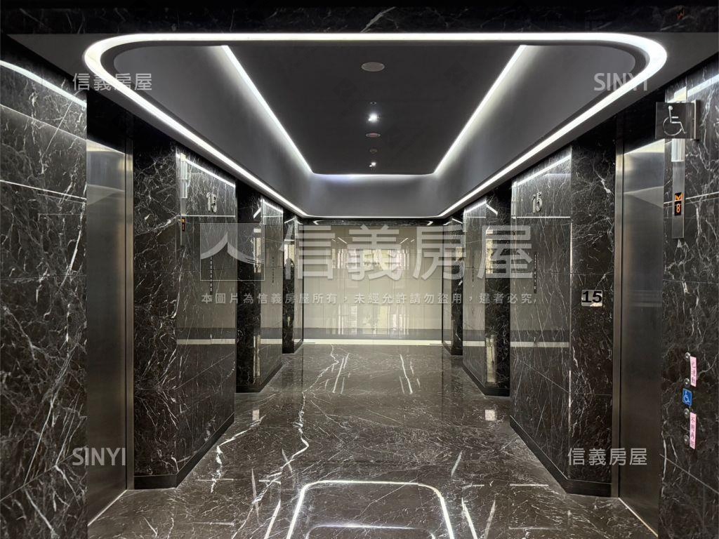 七期｜市政廣場商辦｜誠售房屋室內格局與周邊環境