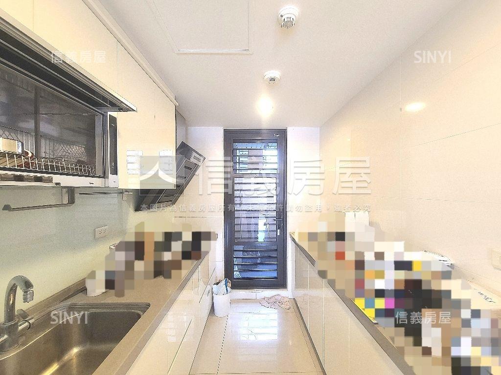 藝文鼎苑三房雙車位房屋室內格局與周邊環境