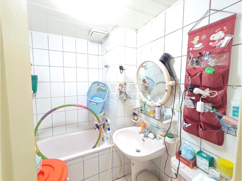 中悅大利市近交流道美三房房屋室內格局與周邊環境