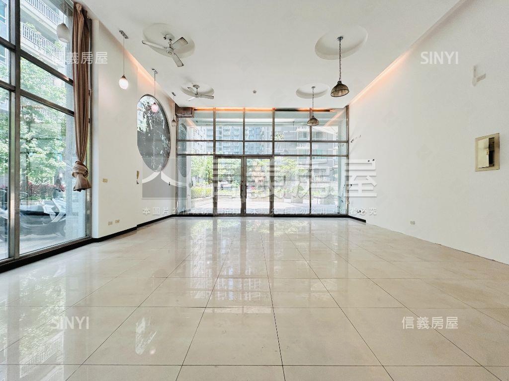 玫瑰花苑陽光挑高店面房屋室內格局與周邊環境