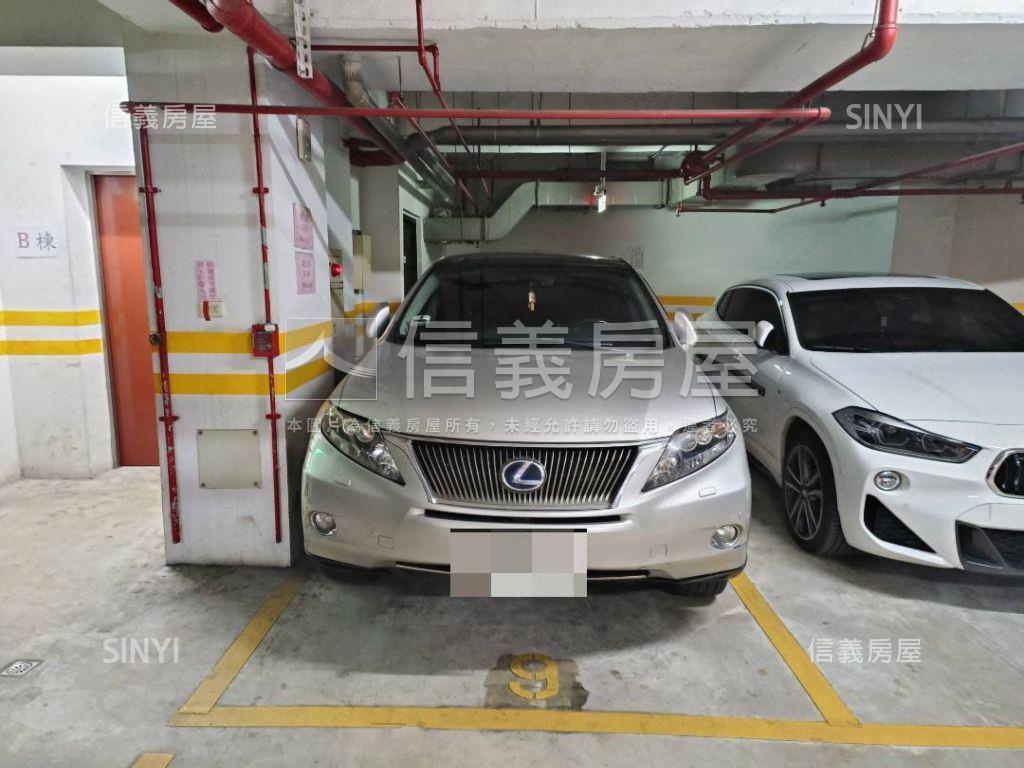 玫瑰花苑陽光挑高店面房屋室內格局與周邊環境