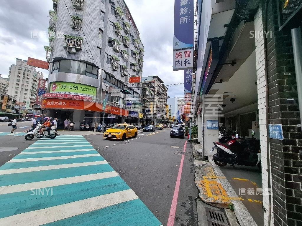 新莊捷運旁邊間採光住辦房屋室內格局與周邊環境