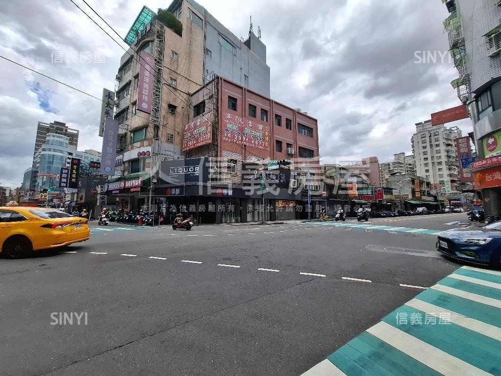 新莊捷運旁邊間採光住辦房屋室內格局與周邊環境