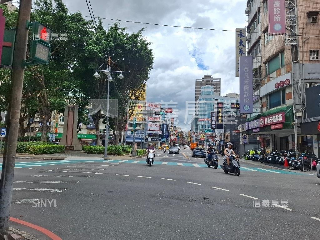 新莊捷運旁邊間採光住辦房屋室內格局與周邊環境
