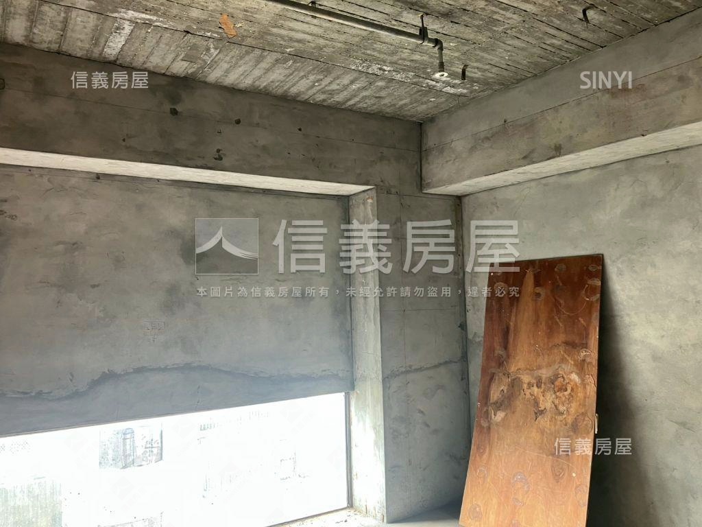 近中清捷運站皇家龍邸１房屋室內格局與周邊環境