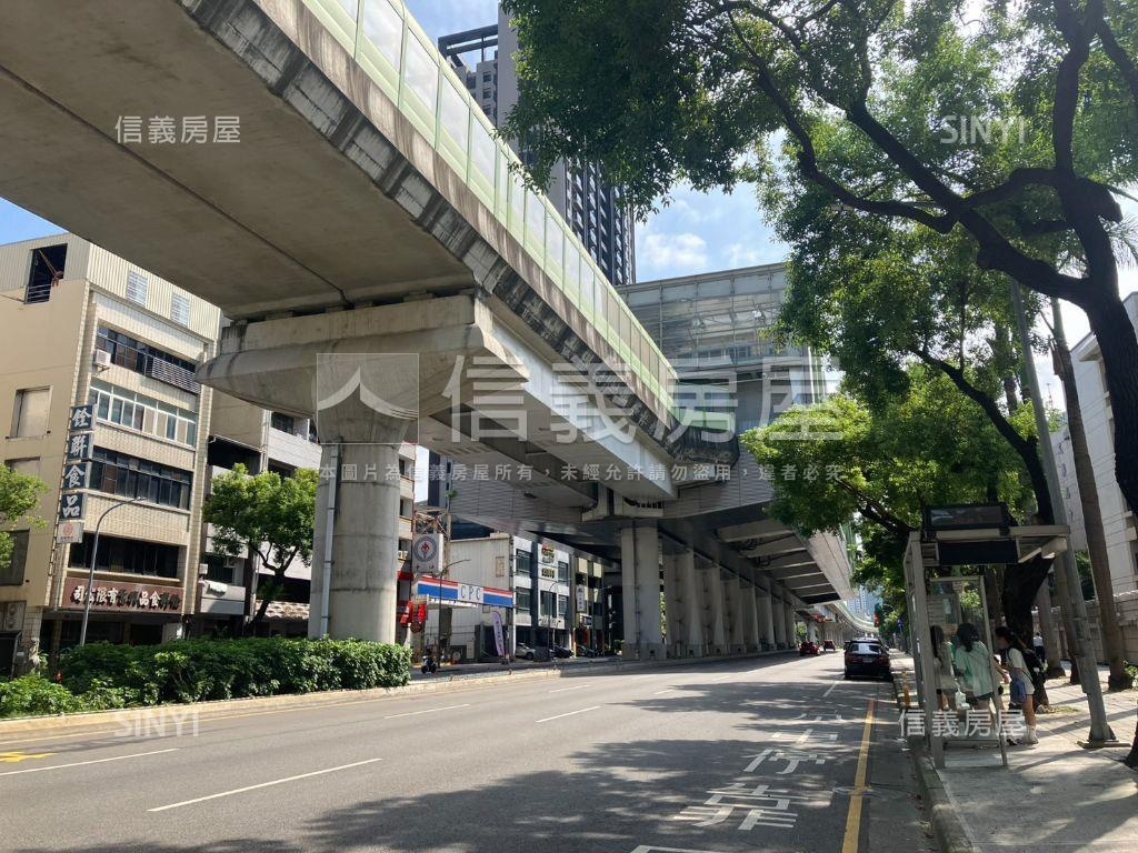 近中清捷運站皇家龍邸１房屋室內格局與周邊環境